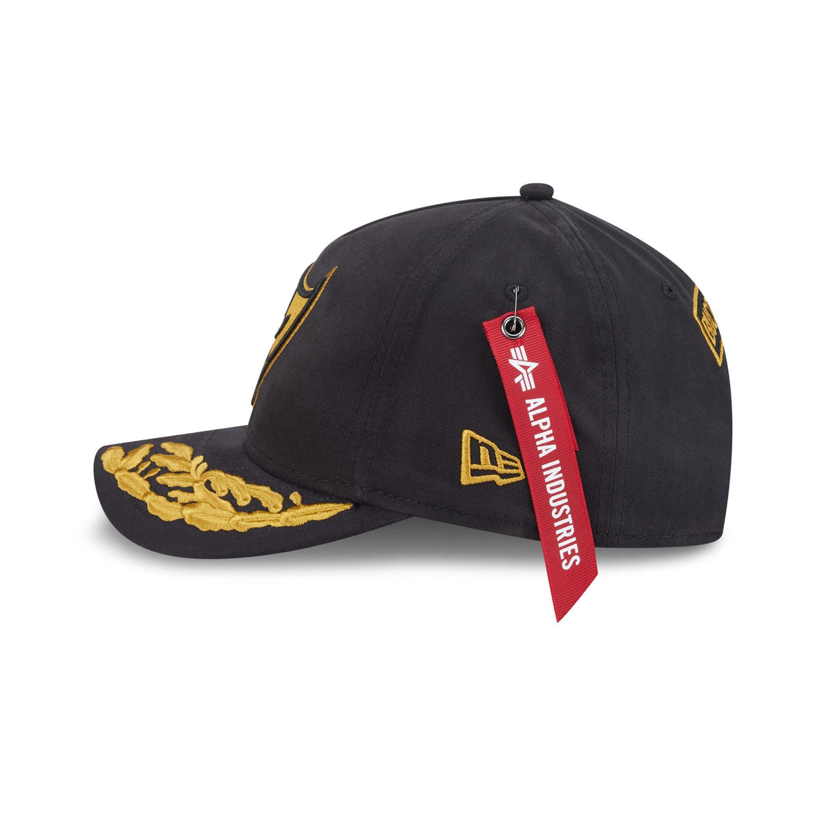 Alpha Industries x Tampa Bay Buccaneers Black 9FORTY M-Crown A-Frame Snapback Hat
