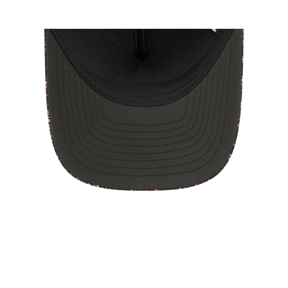 New York Giants 2025 Crucial Catch 9FORTY M-Crown A-Frame Trucker Hat