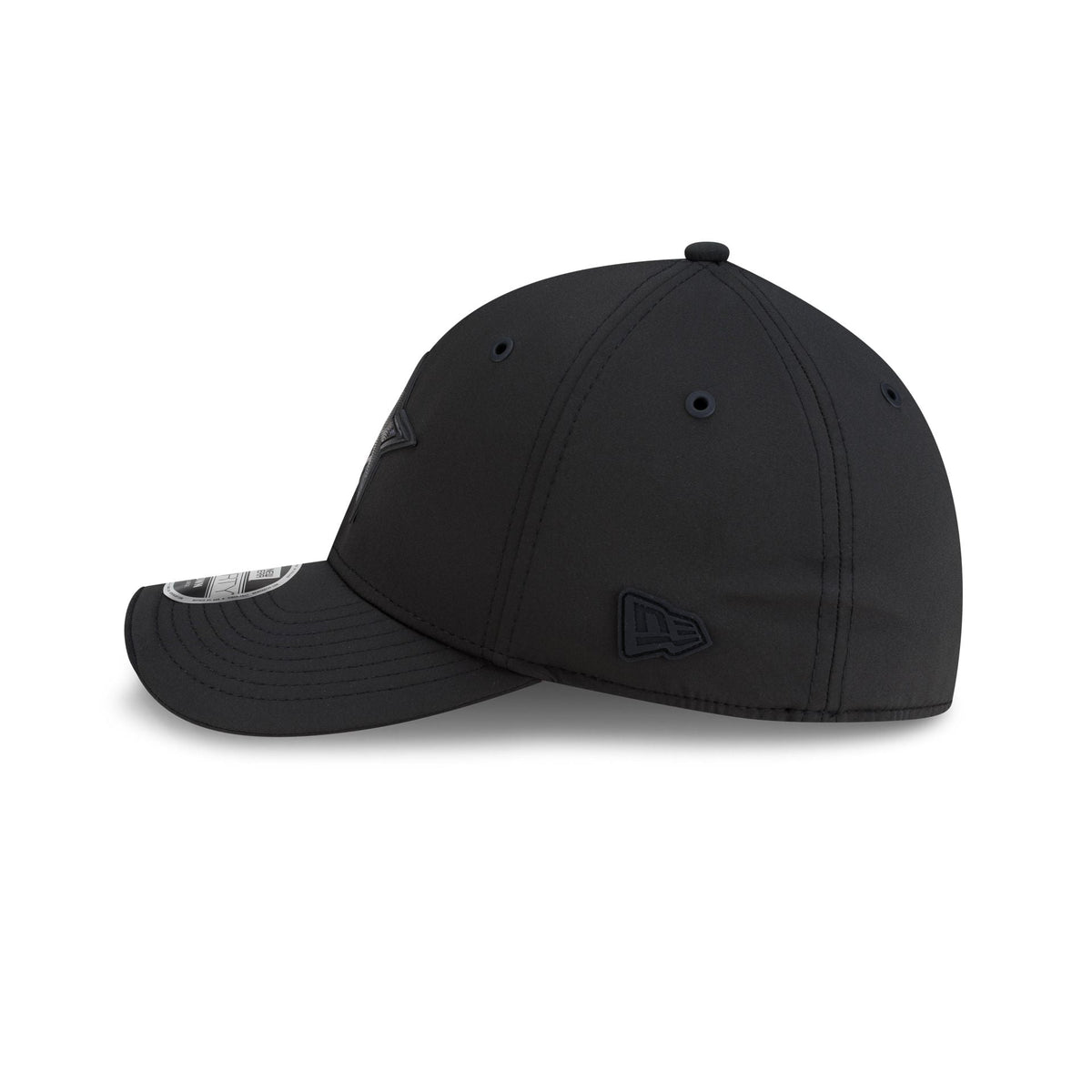 Dallas Cowboys 2026 Sideline Black 39THIRTY M-Crown Stretch Fit Hat